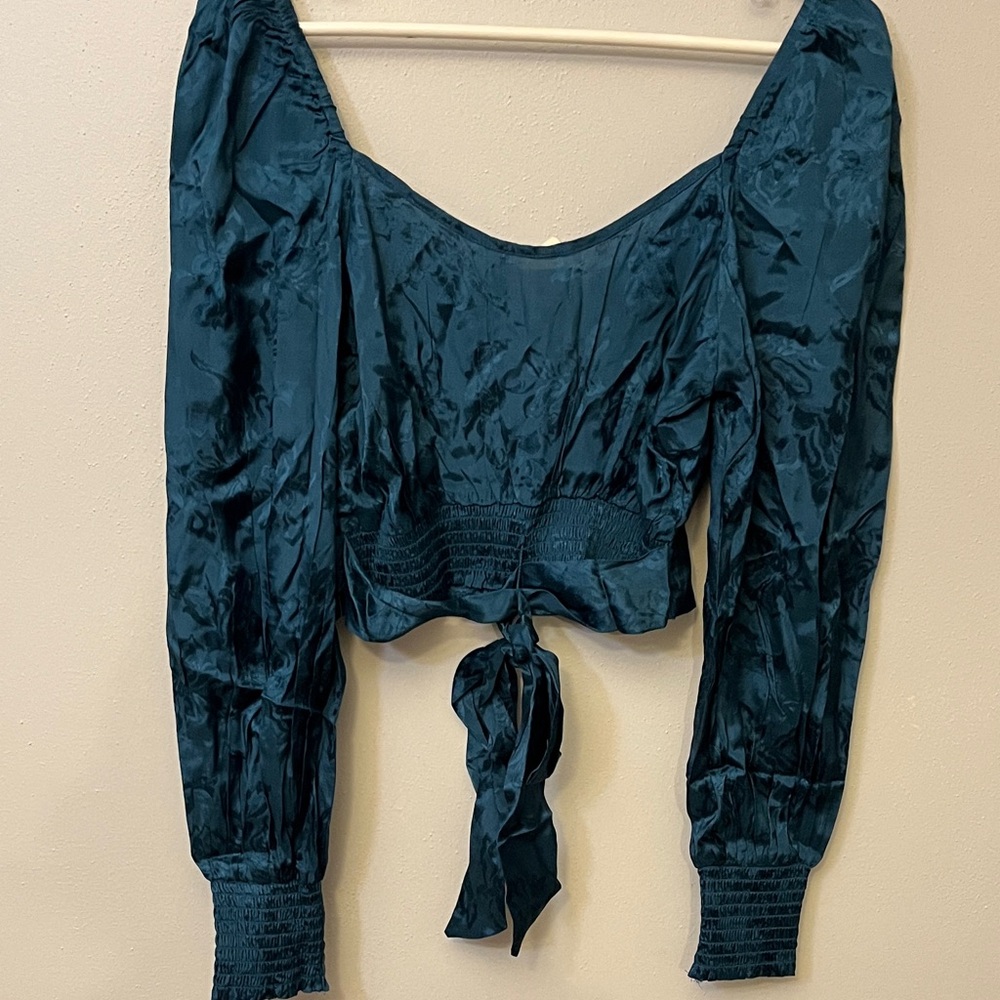 Chic Teal Balloon Sleeve Blouse - Picture 9 of 11